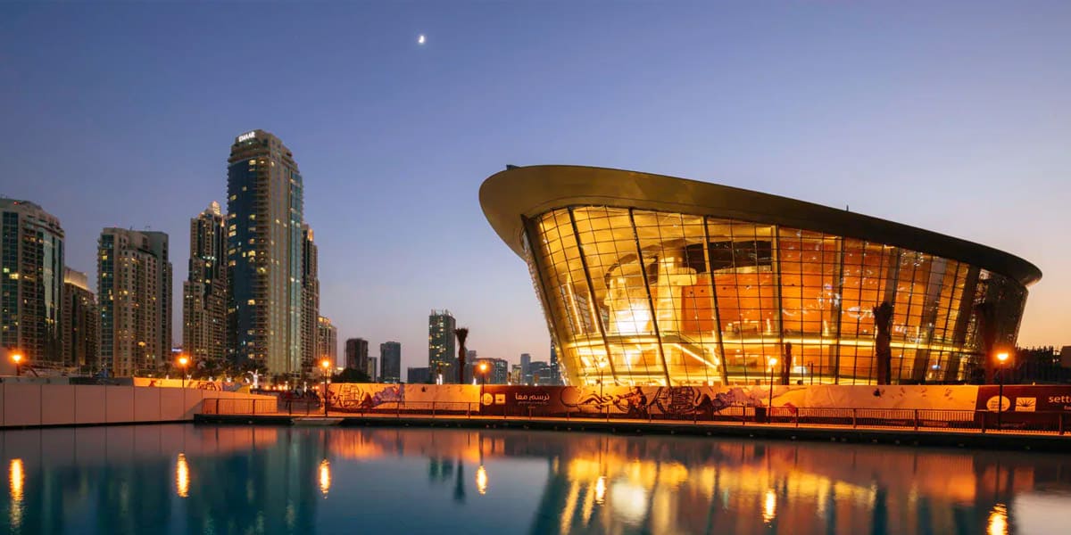 dubai opera from instauaevisa